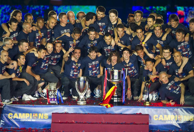 El Barcelona no slo pos con la Copa conquistada en el Caldern. Tampoco se olvid de los otros tres trofeos del curso, las dos Supercopas y el Mundialito.