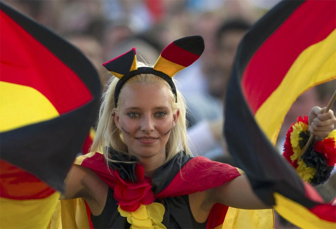 Esta guapa alemana acab muy feliz despus de la victoria de Alemania. Su seleccin suele ser de fiar.