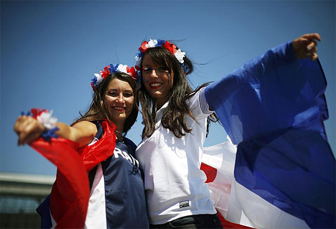 Estas bellas aficionadas francesas vivieron desde primera hora el Francia-Inglaterra.