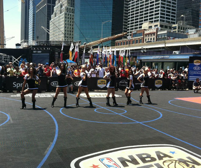Los rebautizados Brooklyn Nets presentaron en sociedad a las que sern las cheerleaders de la franquicia otrora conocida como New Jersey Nets.