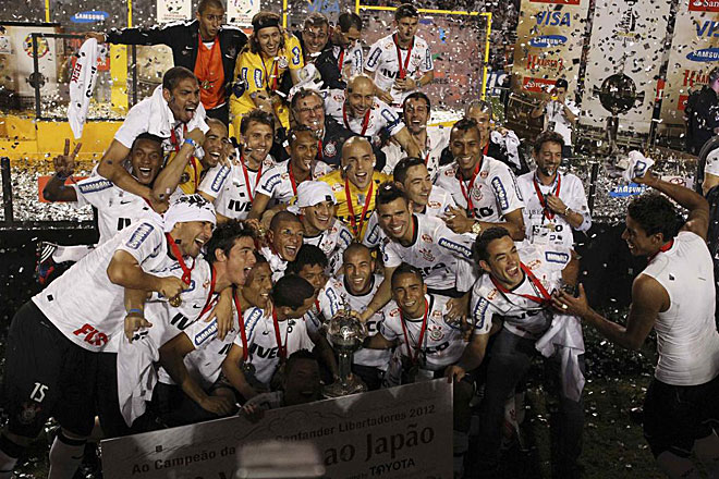 Los jugadores del Corinthians celebran el triunfo. / REUTERS