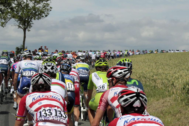 Repasa las instantneas ms espectaculares de la quinta etapa del Tour disputada entre las localidades de Rouen y Saint Quentin.
