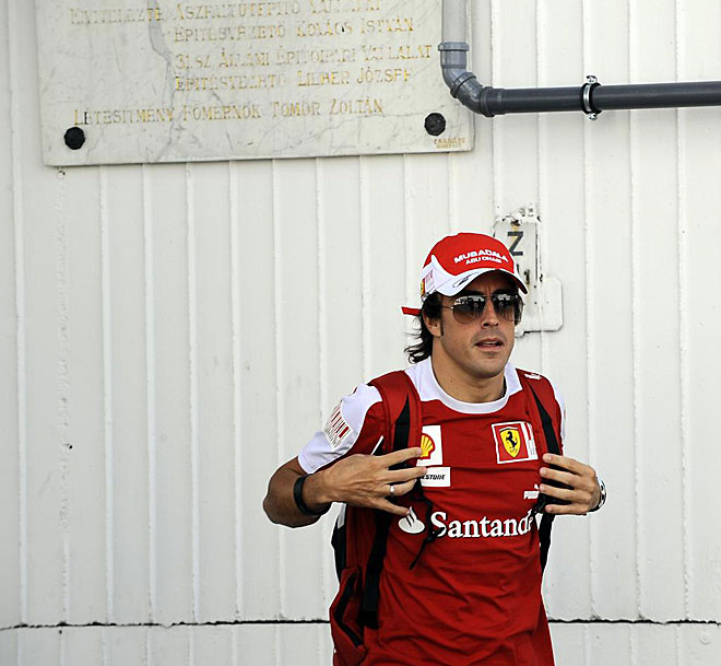 Tras una segunda etapa discreta en Renault, Fernando Alonso dio el gran salto a Ferrari.