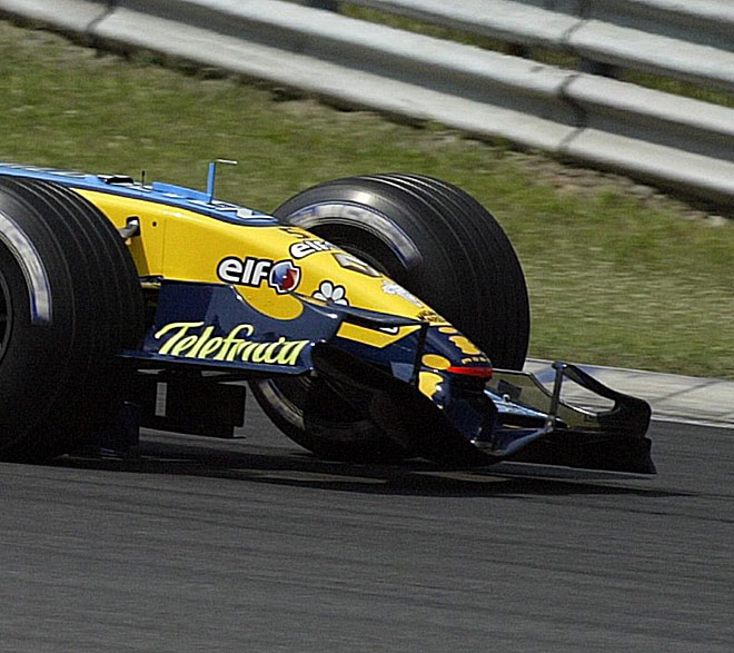 Fernando Alonso tuvo muchos problemas en carrera y al final slo pudo ser undcimo en 2005.