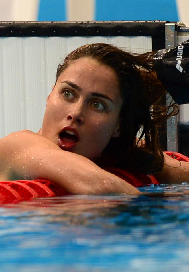 La nadadora hngara Zsuzsanna Jakabos puso la belleza en la piscina londinense