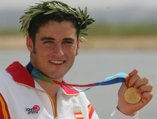 David Cal se estren en los Juegos de Atenas ganando la que sera su nica medalla de agosto. Empez a hacer historia un 27 de agosto de 2008.