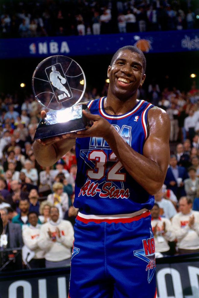 Magic Johnson ha sido uno de los mejores bases de la historia. Con motivo de su 53 cumpleaños, NBA.es y MARCA.con le rinden este merecido tributo en imágenes.