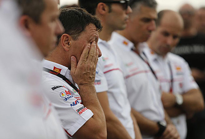 El jefe del equipo de Simoncelli no pudo reprimir las lgrimas.