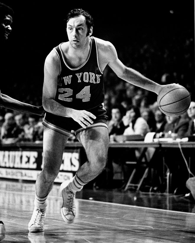 Bill Bradley jugando con los Knicks en 1970