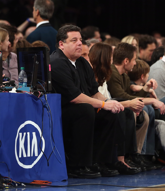 Steve Schirripa, ms conocido como el famoso Bobby Baccalieri de Los Soprano, no dej pasar de ver la vuelta de Carmelo con los Knicks.