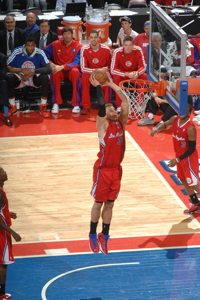 Blake Griffin protagoniz el mate de la jornada de la NBA durante el triunfo de sus Clippers ante los Pistons.