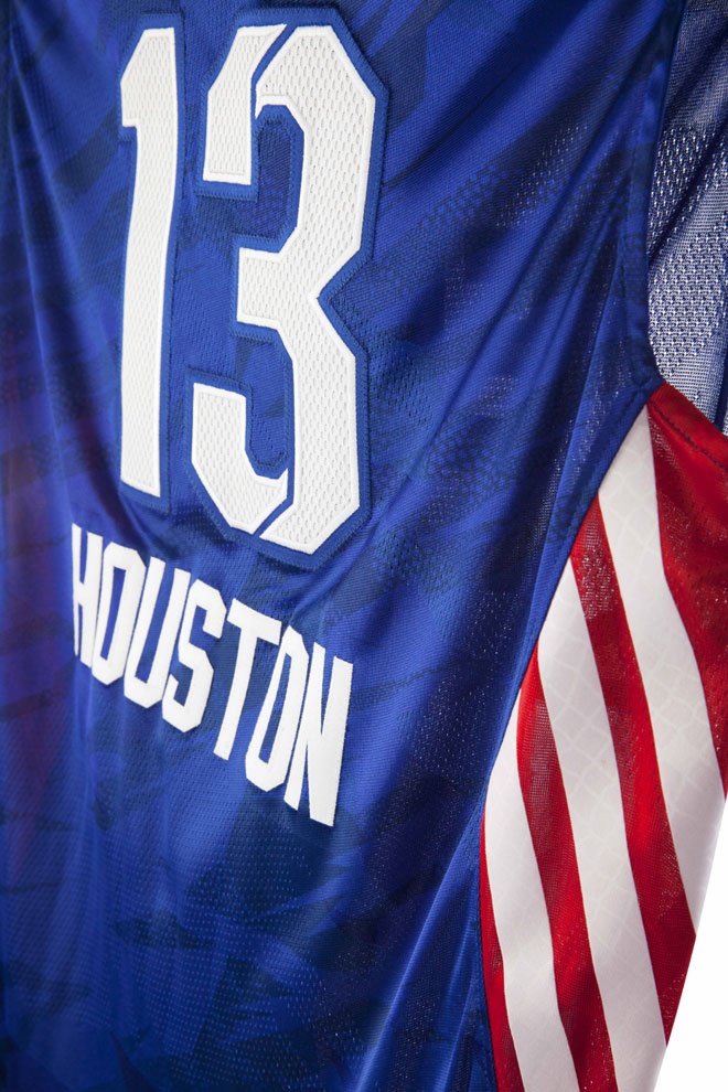 La multinacional ha desvelado los uniformes del Este y del Oeste para el All Star de la NBA que se celebrar en Houston. La camiseta tiene mltiples detalles y garantiza el mximo confort