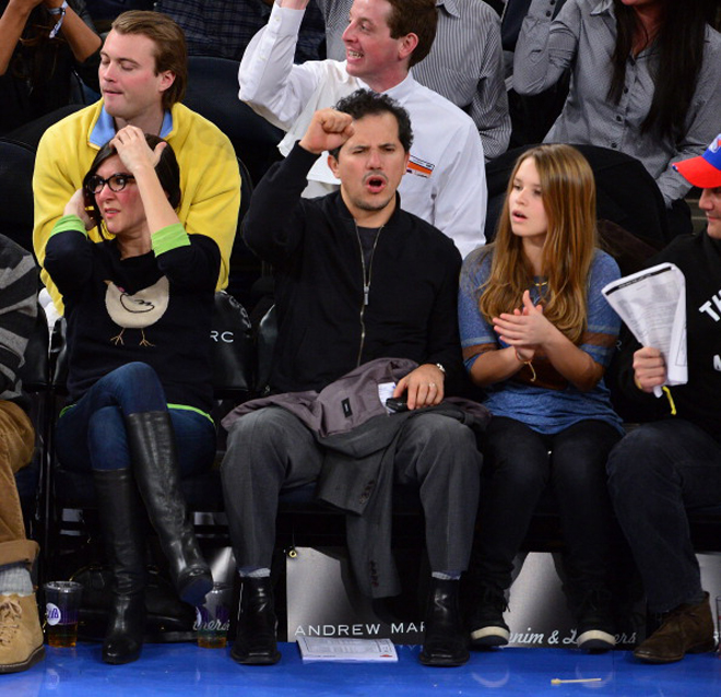 El actor John Leguizamo disfrut a pie de pista del Madison del triunfo de los Knicks ante los Bucks.