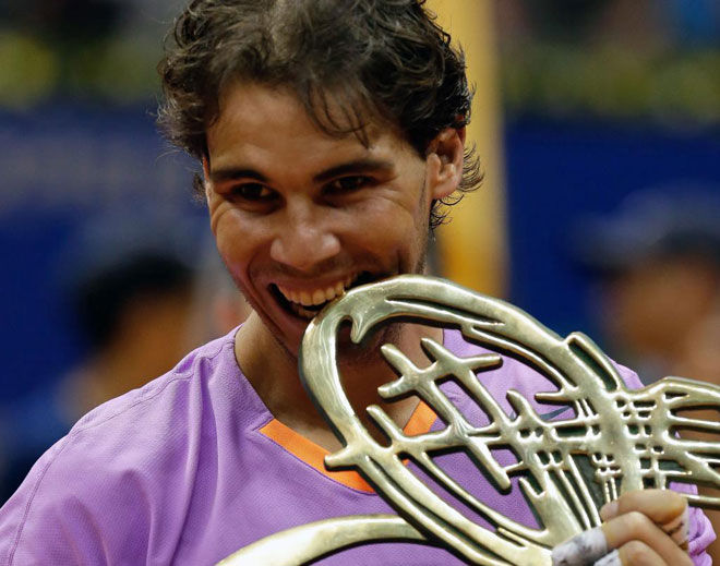 Desde que ganara Roland Garros 2012, vase 251 das, Rafa Nadal no habia podido saborear las mieles de la gloria. Con su victoria en Sao Paulo el balear suma 51 ttulos.