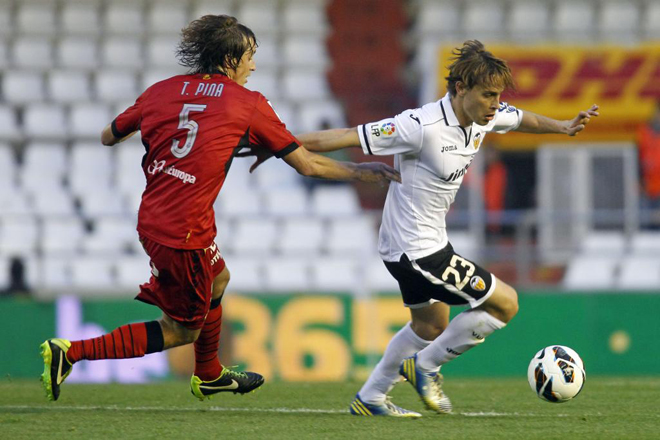 El Valencia se impuso (2-0) al Mallorca en un partido que jug durante una hora con un hombre menos.