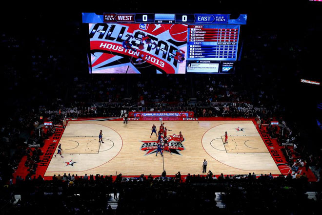 El Toyota Center luca todo su esplendor en la noche ms galctica de la NBA
