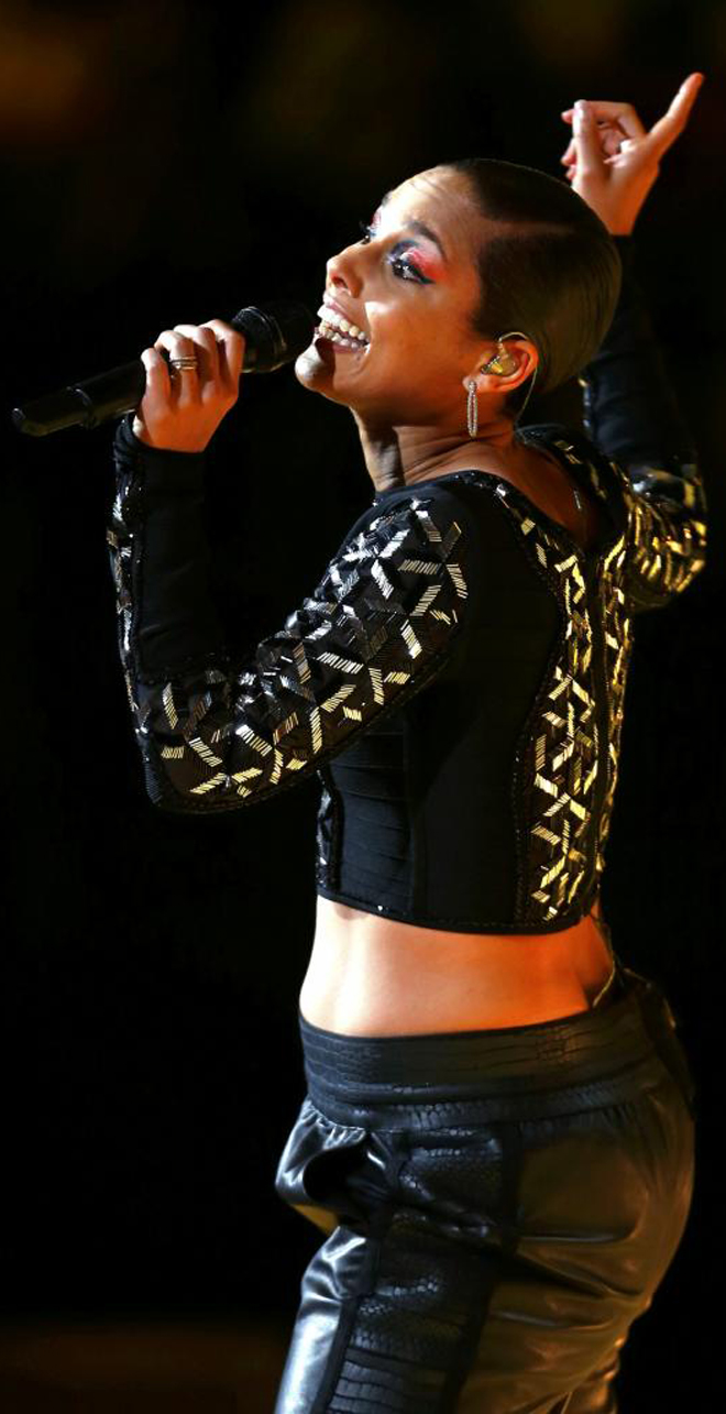 La cantante Alicia Keys se encarg del show del descanso en el All Star Game
