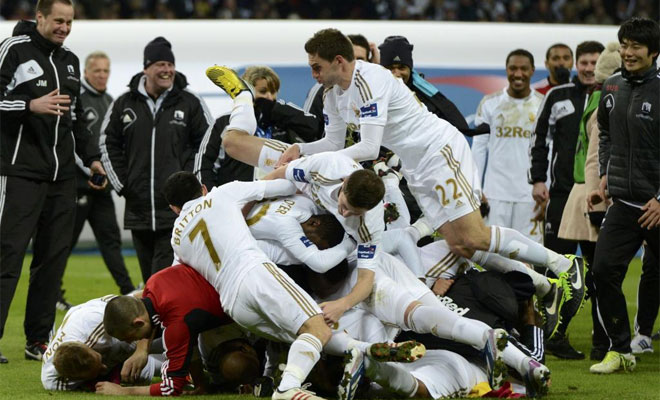 El Swansea conquist su primer gran ttulo en la historia del club al ganar al modesto Bradford City (0-5) en el estadio de Wembley.