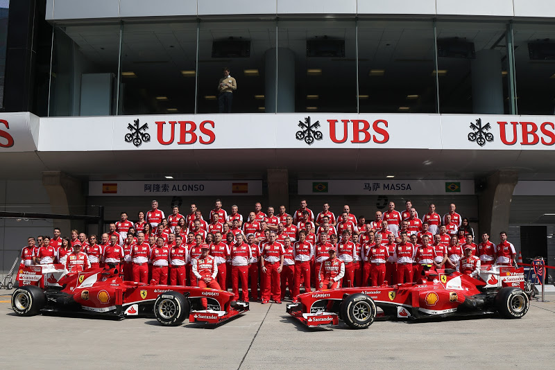 Ferrari se hizo la foto de familia en el circuito de Shanghai.