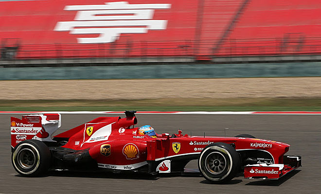 Alonso vena demostrando que aspiraba a la 'pole', pero no hizo su mejor vuelta en la Q3...