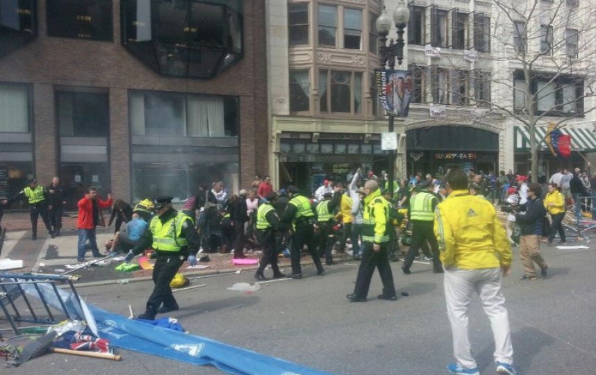 Dos explosiones en la meta de la Maratn de Boston causaron una dura tragedia