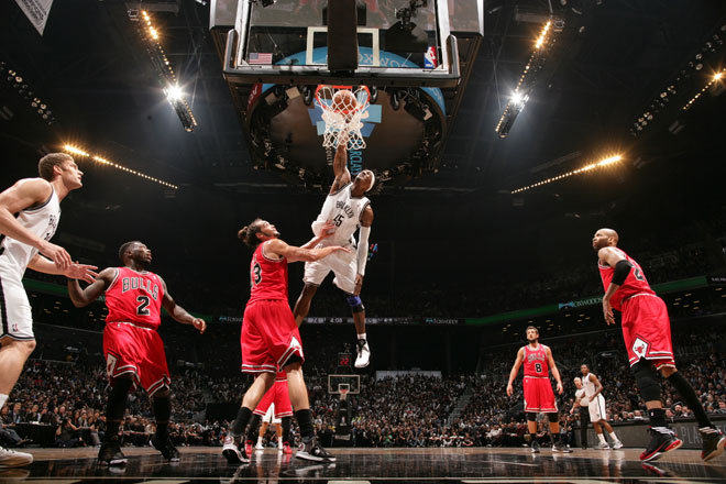 La NBA se despide de Brooklyn tras su primera temporada en el emblemtico barrio de Nueva York. Los Nets caen en el sptimo partido pese a contar con el apoyo de su pblico, diva incluida.