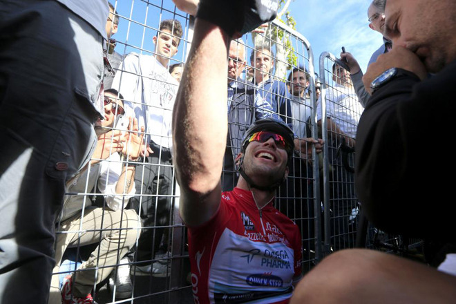 Mark Cavendish no para de demostrar que es el mejor esprinter del mundo y ya suma cuatro victorias en el Giro tras imponerse en la etapa ms larga de la presente edicin, de 254 kilmetros entre Busseto y Cherasco. El italiano Vincenzo Nibali mantuvo la maglia rosa.