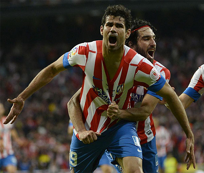 Diego Costa festeja por todo lo alto el tanto del empate.
