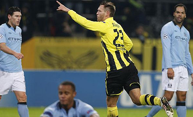 Un solitario tanto de Schieber confirm el fracaso del City y dio el liderato del grupo al Dortmund.