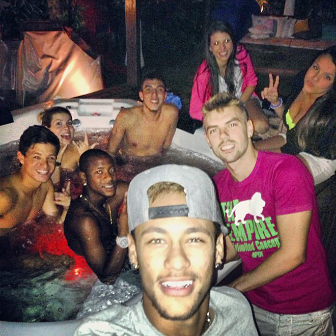 "My friend", as titul Neymar esta foto en su perfil de Instagram.