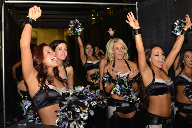 Las cheerleaders de los Spurs animaron a su equipo en el quinto partido de las Finales contra los Heat.