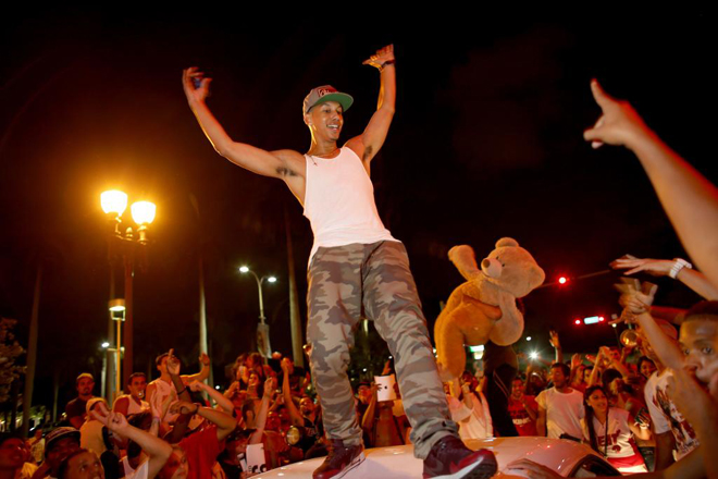 Las calles de Miami se convirtieron en una fiesta tras el triunfo de sus Heat en las Finales de la NBA.