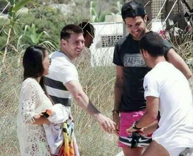 Isco, Messi y Cesc se vieron las caras en Ibiza, mientras todos disfrutaban de sus das de vacaciones.