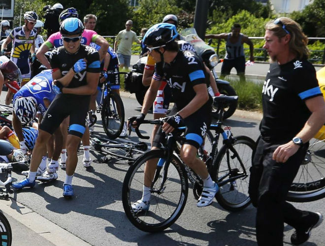 En la cada estuvo involucrado Boasson Hagen, que consigui acabar la etapa pero con fuertes dolores.