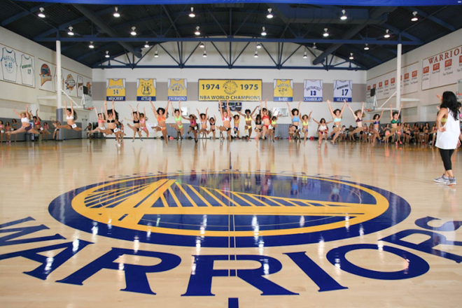 Los Warriors han realizado las audiciones para las nuevas 'cheerleaders'. Un casting para bailar y animar al equipo de la Baha. Pero slo unas cuentas pueden ser elegidas.
