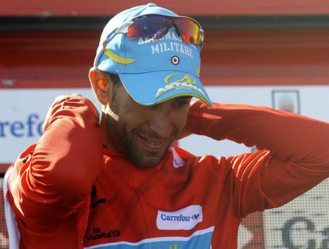 Vincenzo Nibali volvi a enfundarse el maillot rojo de lder tras perder Horner 6 segundos en meta.