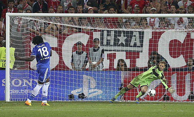 Aqu se decidi la final. Lukaku fall el quinto penalti. Neuer lo detuvo y el ttulo fue para el Bayern.
