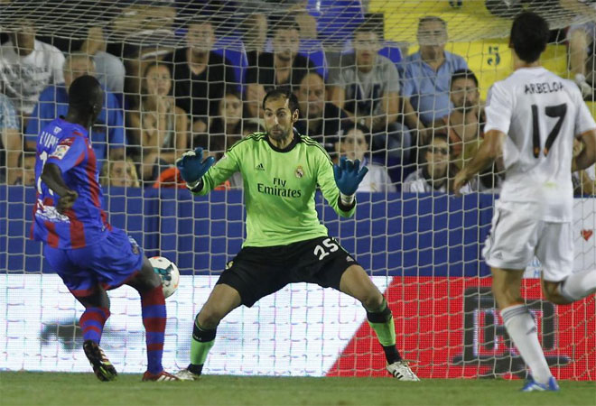 El ex del Sevilla marc el primer gol en los primeros minutos de la segunda mitad. No fall delante de Diego.