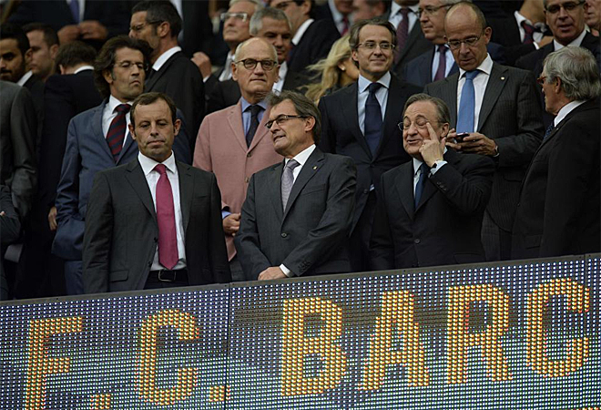 Sandro Rosell, presidente del Barcelona, Artur Mas, presidente de la Generalitat, y Florentino Prez, presidente del Madrid, se dejaron ver en un ambiente cordial en el palco del Camp Nou.