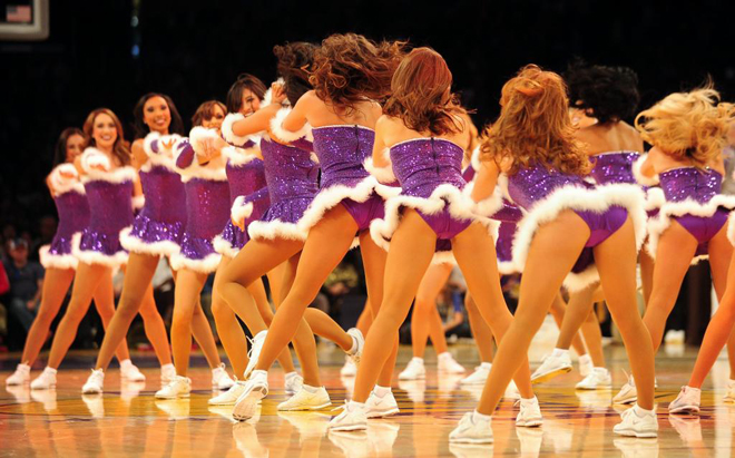 Las cheerleaders de los Lakers lo dieron todo en el partido que su equipo jug� contra los Heat.