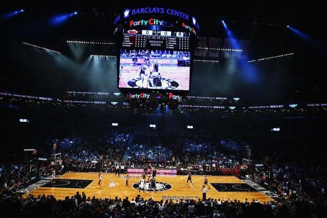 Espectacular imagen del Barclays Center de Brooklyn justo cuando comenzaba el choque ante los Miami Heat.