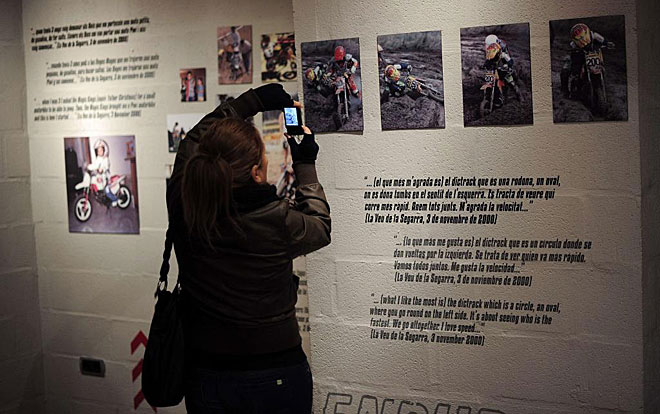 Cervera, la ciudad natal de Marc Mrquez, se ha volcado con su campen. La localidad catalana ha abierto una museo donde se exponen numerosas pertenencias del nuevo campen del mundo de MotoGP. Motos, imgenes, monos, cascos, etc... se pueden contemplar en la exposicin.