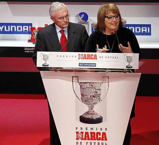 Paco García Caridad y Olga Viza presentan la gala de los trofeos Marca