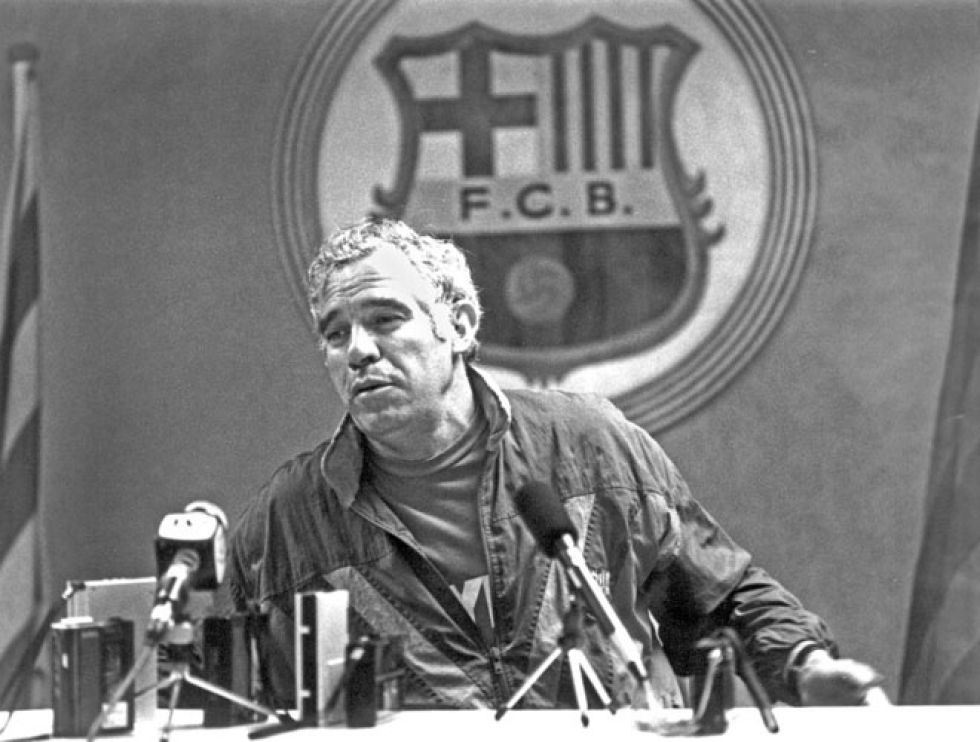 No slo su carrera como entrenador estuvo ligada al Atltico de Madrid y a la seleccin. Barcelona, Sevilla, Espanyol, Betis o Mallorca, fueron algunos de sus equipos.