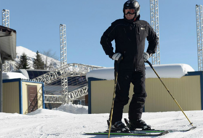 El presidente ruso esqui en la estacin que acoger los Juegos de Invierno de 2014.