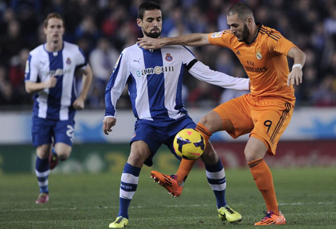 Benzema busc contra el Espanyol su tanto nmero 100 con la camiseta madridista.