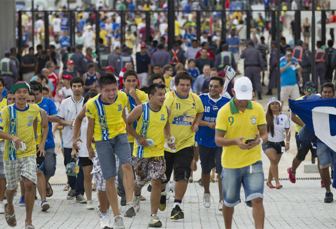 Ya hay un nuevo estadio listo para el prximo Mundial de Brasil. El Arena da Amazonia de Manaos fue inaugurado. En l se disputarn el Inglaterra-Italia (14 de junio), Camern-Croacia (18 de junio), Estados Unidos-Portugal (22 de junio) y Honduras-Suiza (25 de junio).