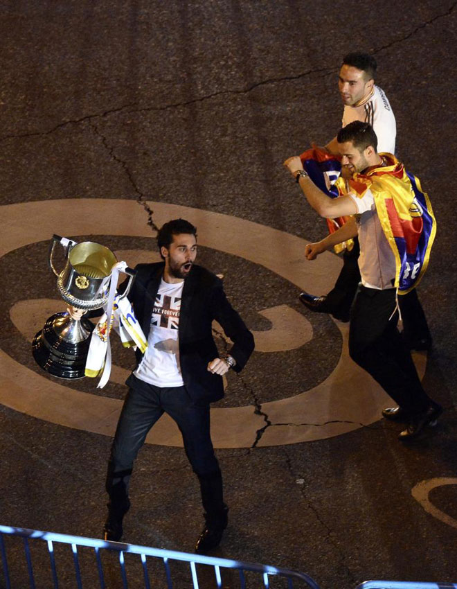 Nacho, Carvajal y Arbeloa, con la Copa.