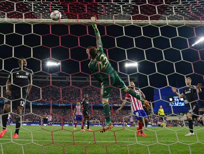 These are the best pictures from the Champions League semifinals between Atltico de Madrid and Chelsea at the Vicente Caldern stadium.