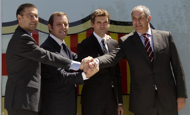 Con la marcha de Guardiola, Vilanova se hizo cargo del Barcelona como primer entrenador.